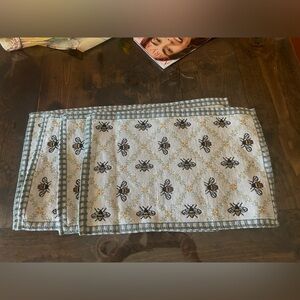4 new bee placemats